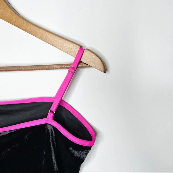 Superdown NWT Giana Black Velvet Cropped Tank Top - Picture 5 of 7